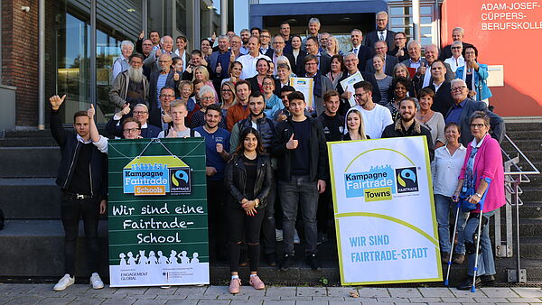 Gruppenfoto Auszeichnungsfeier "Fairtrade-Stadt" Ratingen 2018